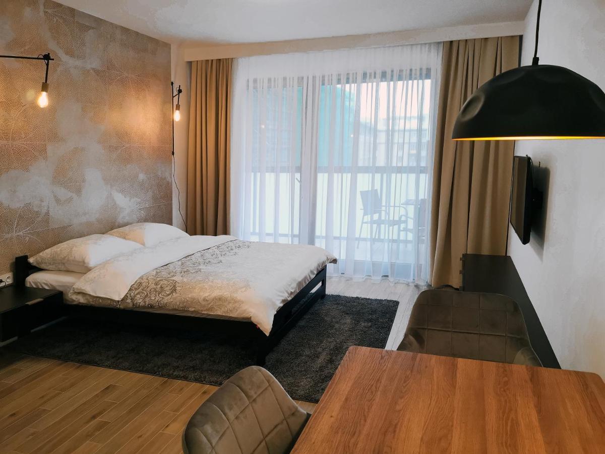 Come&Stay Apartments Wola Варшава Екстериор снимка
