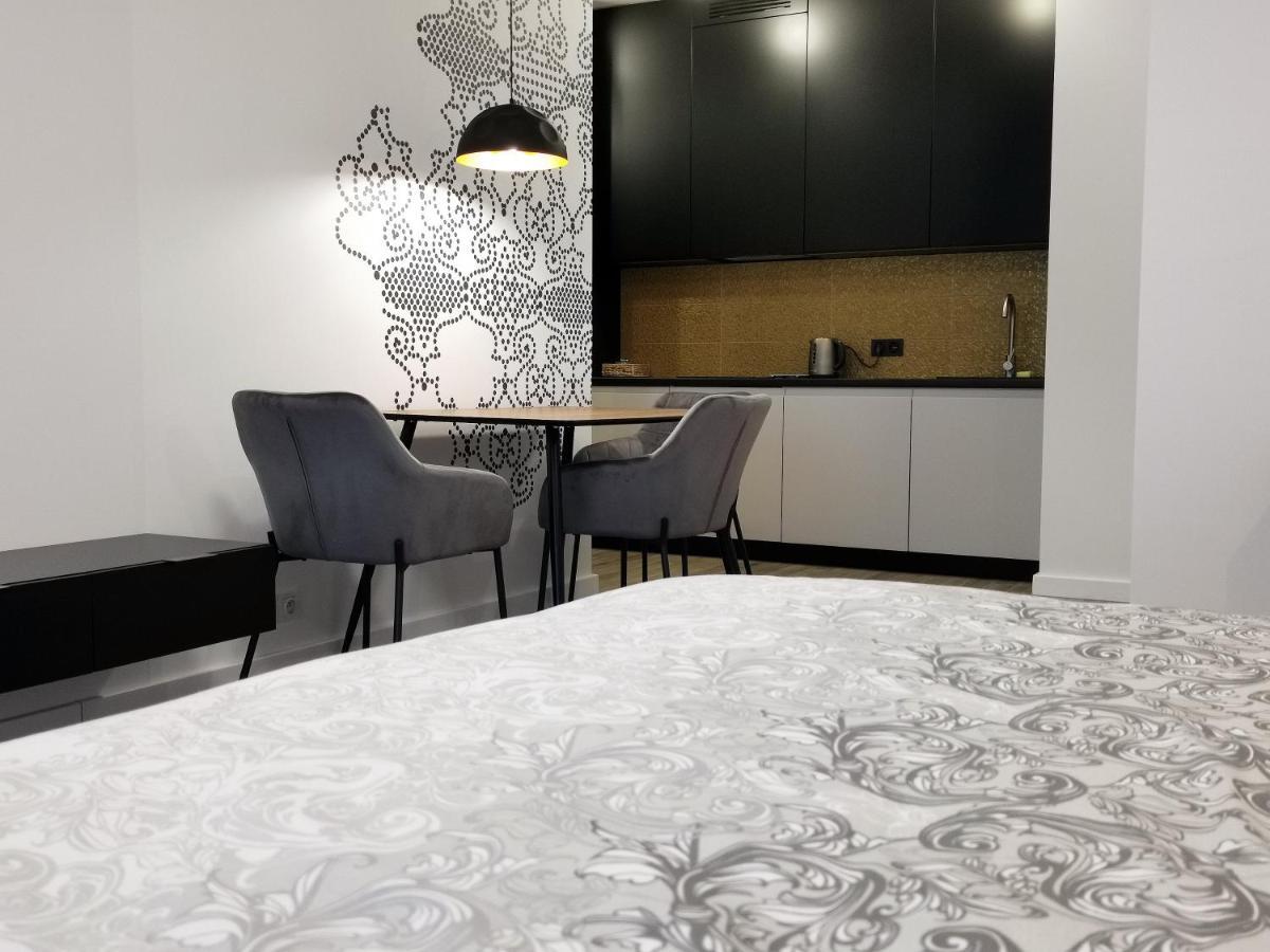 Come&Stay Apartments Wola Варшава Екстериор снимка